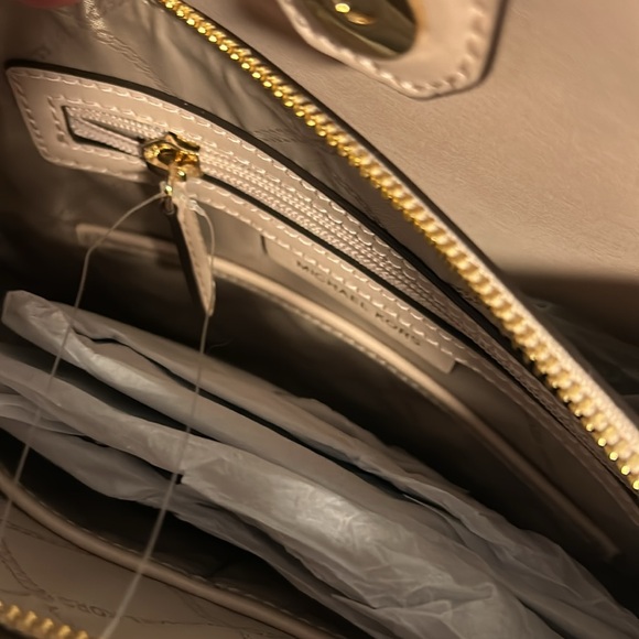 Michael Kors Brown and soft pink Satchel with Gold Hardware - Picture 10 of 10